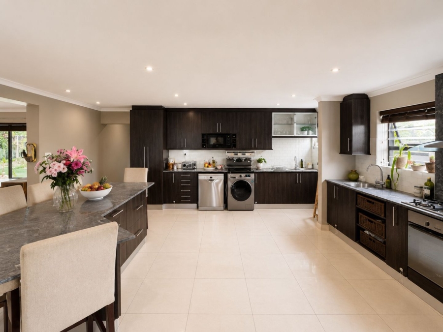 4 Bedroom Property for Sale in Flamingo Vlei Western Cape